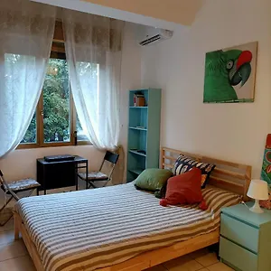 https://simonettas-apartment-in-porta-vittoria.italymilanhotels.net