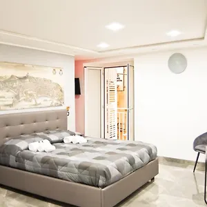 https://suite-napoli-sotterranea-con-vasca-idromassaggio.hotels-amalfi.com